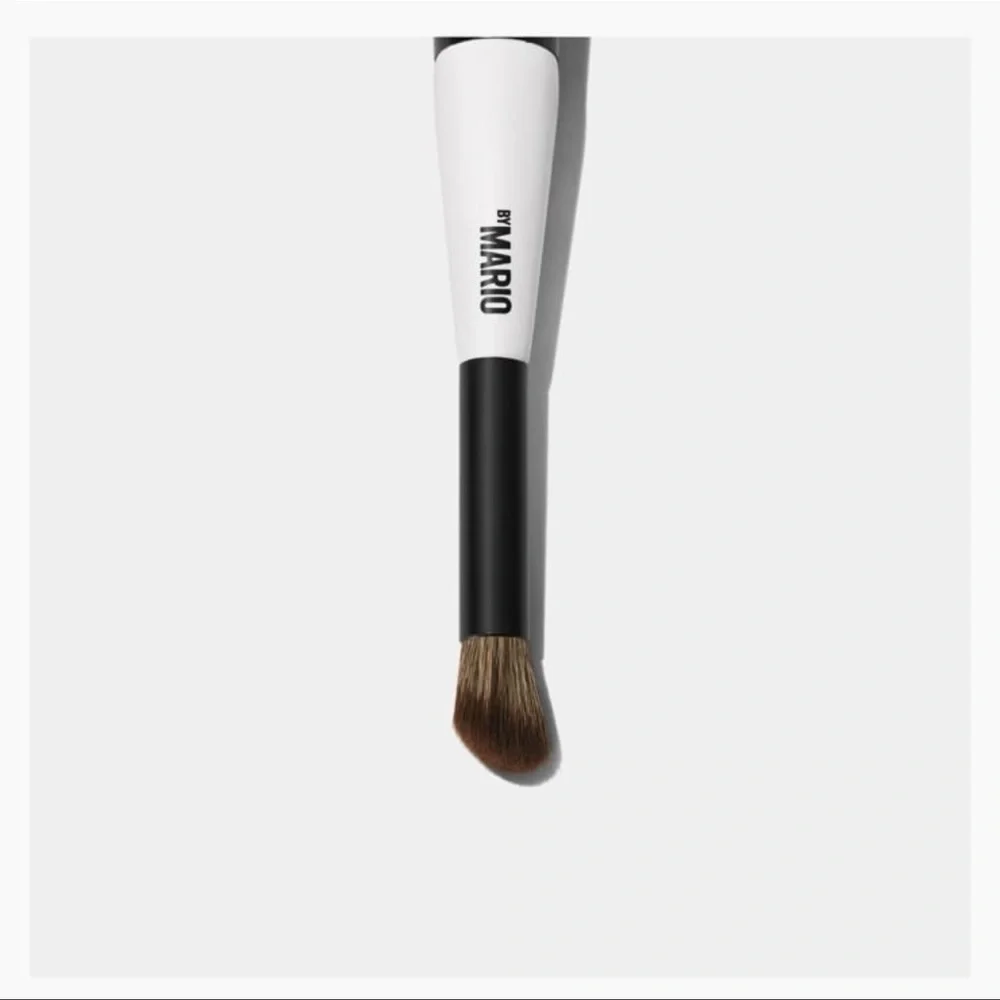 MAKEUP by MARIO F1 F1 DUAL-ENDED CONTOUR AND BLUSH BRUSH    ~NEW~